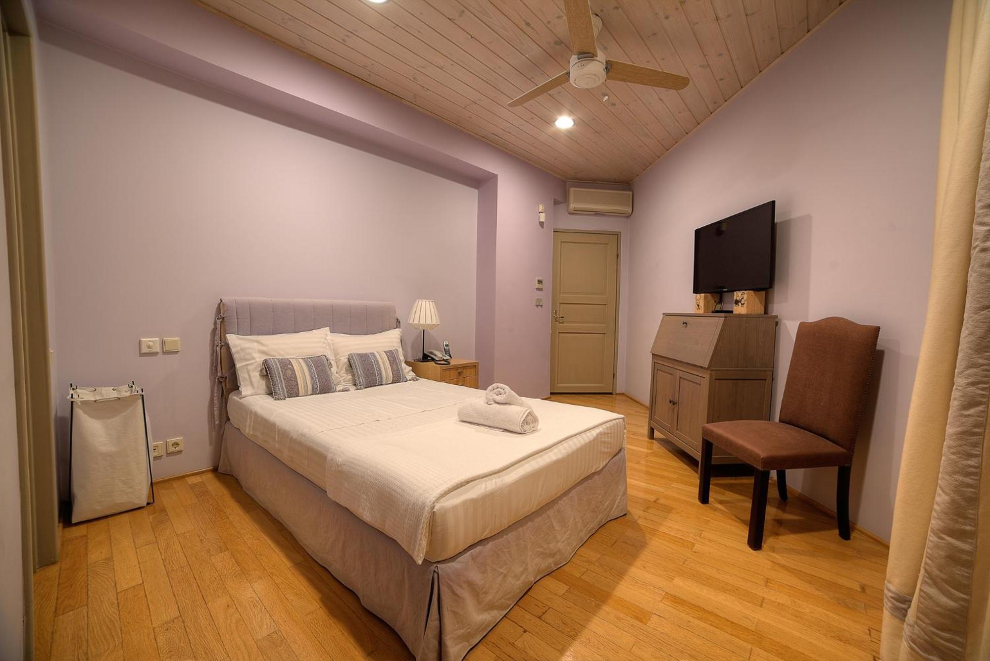Lyciponon Villa Анависос Екстериор снимка