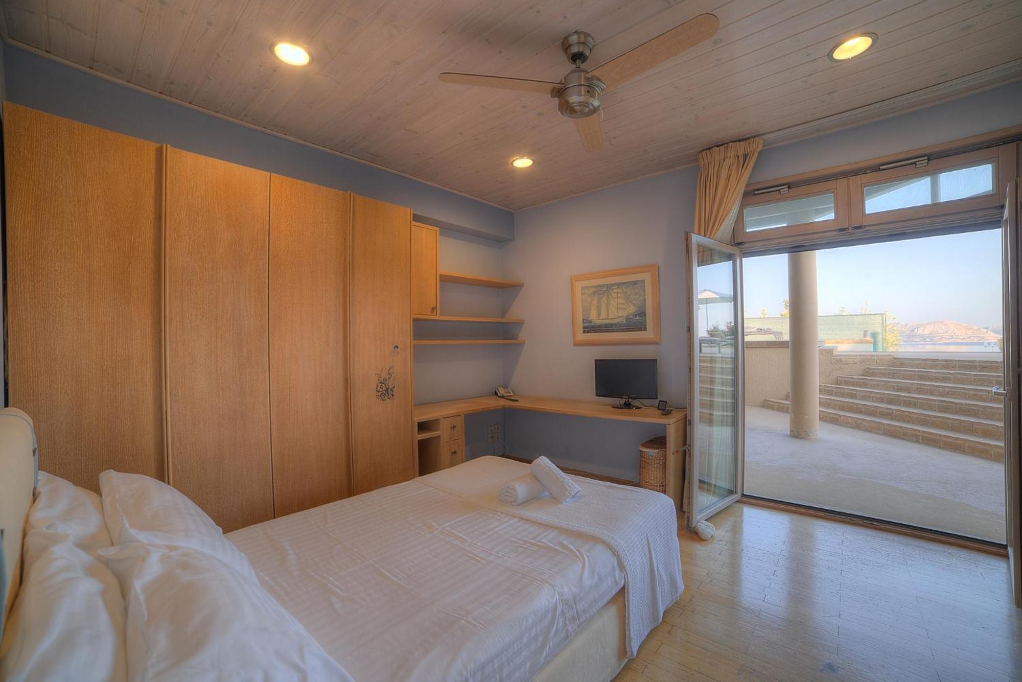 Lyciponon Villa Анависос Екстериор снимка