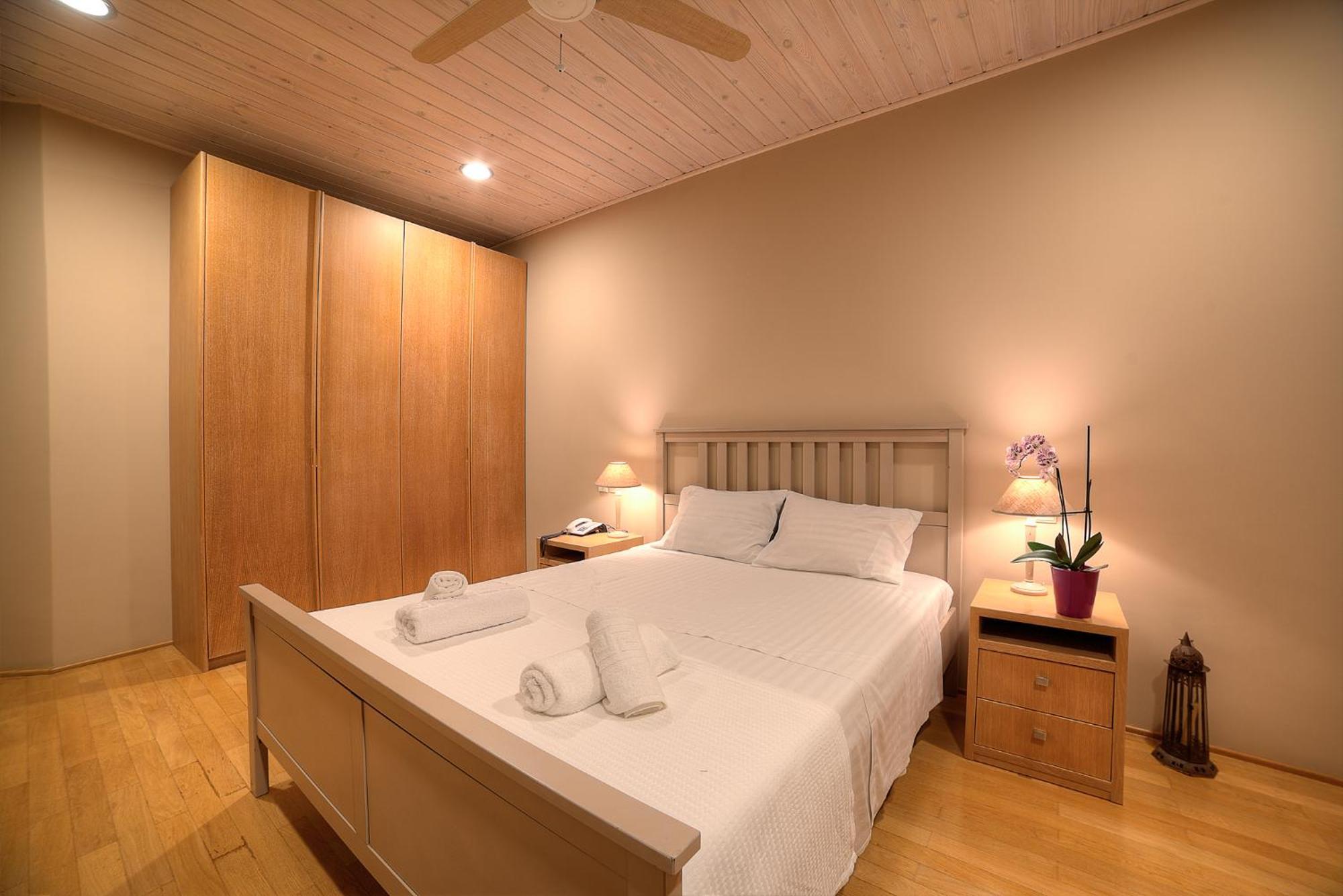 Lyciponon Villa Анависос Екстериор снимка